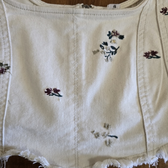 Embroidered Denim Crop Top - Picture 2 of 3